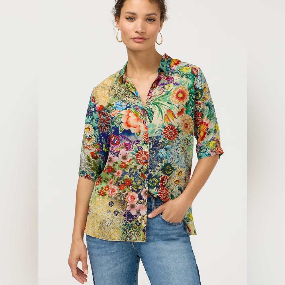 Johnny Was Silk Short sleeves Top. L. NWT.